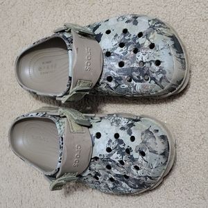 Croc slip on shoes